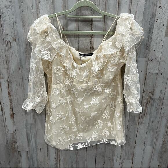 NWT Zara Ivory Floral Lace Cold Shoulder Top Boho Elegant Feminine Fairy - Picture 3 of 10